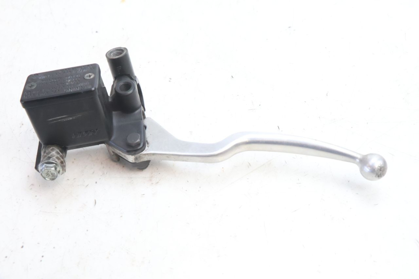 photo de MASTERCYLINDER FRENO POSTERIORE SUZUKI BURGMAN 125 (2007 - 2014) - Dettagli dei punti di fissaggio