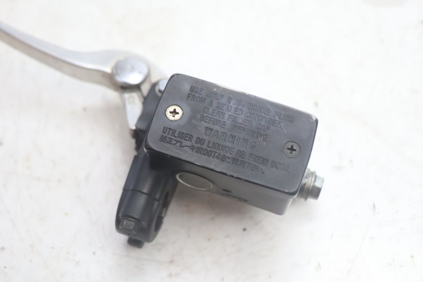 photo de POMPA FRENO POSTERIORE SUZUKI BURGMAN EXECUTIVE ABS 650 (2006 - 2012) - Zoom sullo stato d'uso