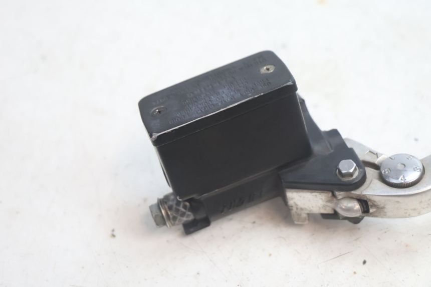 photo de POMPA FRENO POSTERIORE SUZUKI BURGMAN EXECUTIVE ABS 650 (2006 - 2012) - Vista d'insieme del prodotto