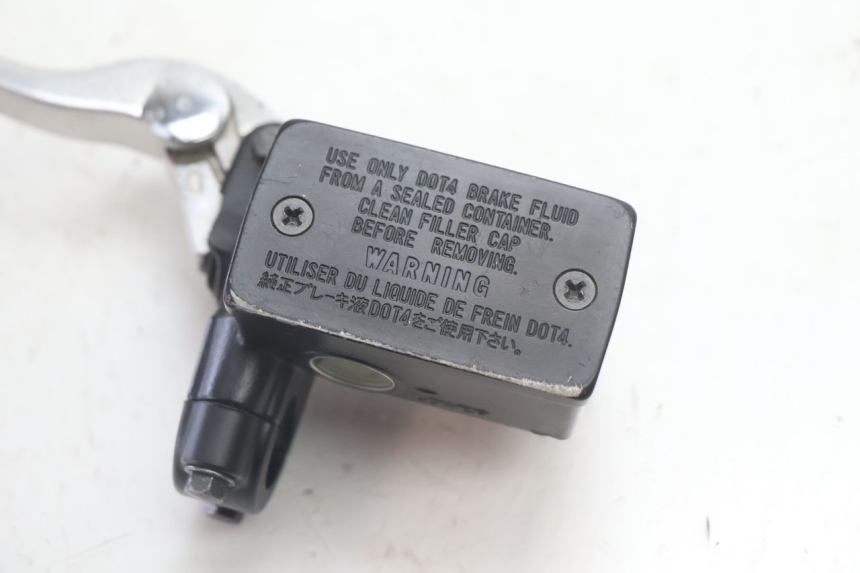 photo de CILINDRO PRINCIPALE FRENO POSTERIORE BMW C SPORT 650 (2015 - 2021) - Zoom sullo stato d'uso