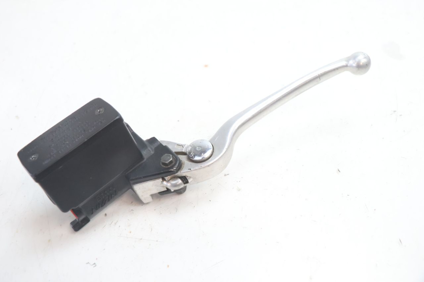 photo de CILINDRO PRINCIPALE FRENO POSTERIORE BMW C SPORT 650 (2015 - 2021) - Primo piano tecnico