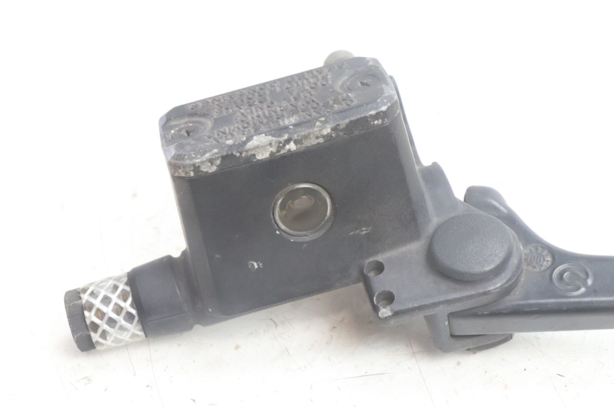 photo de POMPA FRENO POSTERIORE BMW C1 125 (2000 - 2003) - Primo piano tecnico