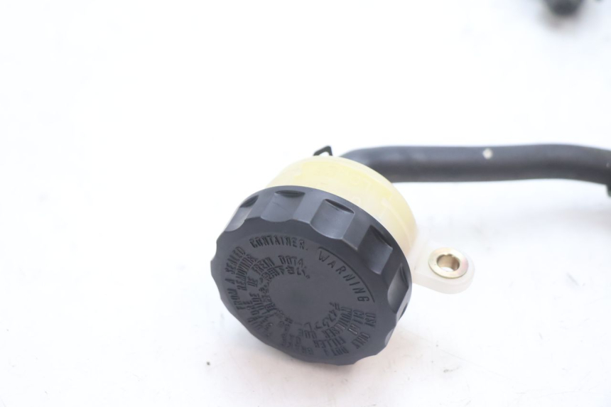photo de POMPA FRENO POSTERIORE HONDA CB F HORNET 600 (2005 - 2006) - Zoom sullo stato d'uso