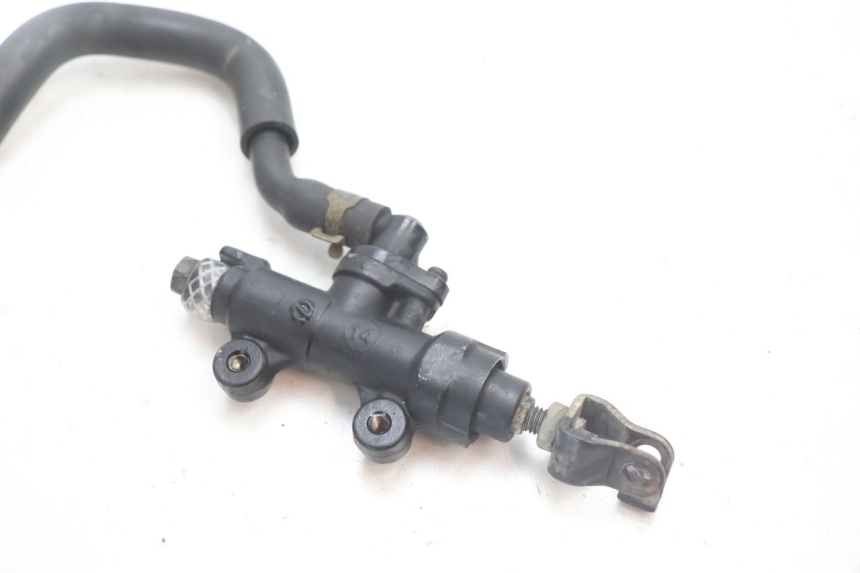 photo de POMPA FRENO POSTERIORE HONDA CB F HORNET 600 (2005 - 2006) - Altra angolazione