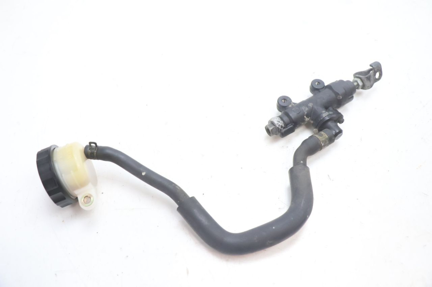 photo de POMPA FRENO POSTERIORE HONDA CB F HORNET 600 (2005 - 2006) - Stato della superficie e materiale