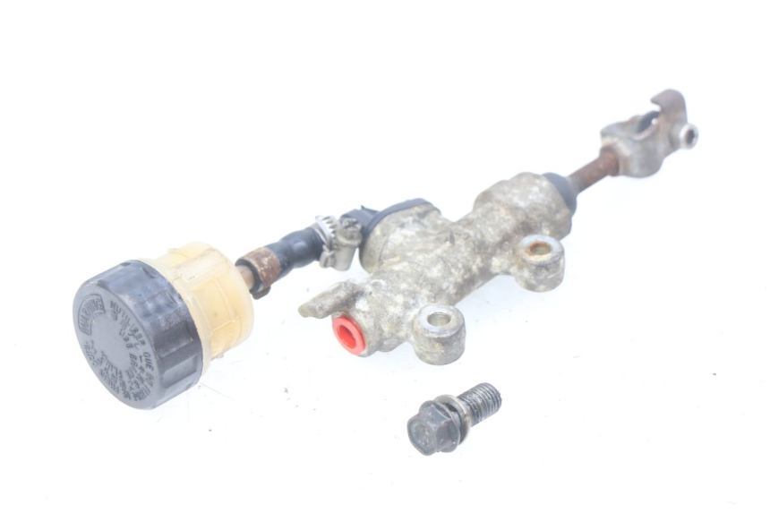 photo de MASTERCYLINDER FRENO POSTERIORE HONDA CBR RR FIREBLADE 900 (1992 - 1994) - Zoom sullo stato d'uso