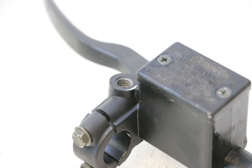 photo de MASTERCYLINDER FRENO POSTERIORE PEUGEOT CITYSTAR 2T 50 (2018 - 2021) - Stato della superficie e materiale