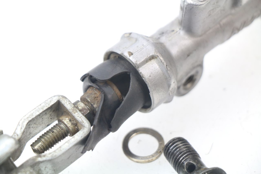 photo de POMPA FRENO POSTERIORE HONDA CRF CR-F 450 (2001 - 2005) - Dettaglio del componente