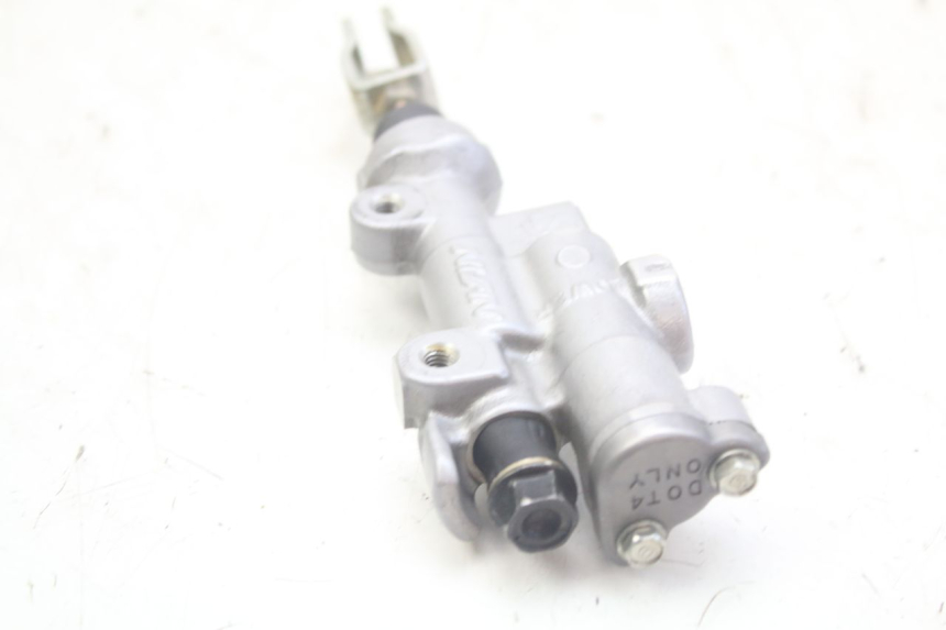 photo de MASTERCYLINDER FRENO POSTERIORE HONDA CRF 250 (2010 - 2013) - Zoom sullo stato d'uso