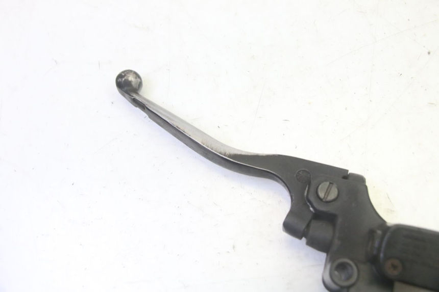 photo de MASTERCYLINDER FRENO POSTERIORE PEUGEOT ELYSTAR 50 (2002 - 2014) - Dettaglio del componente