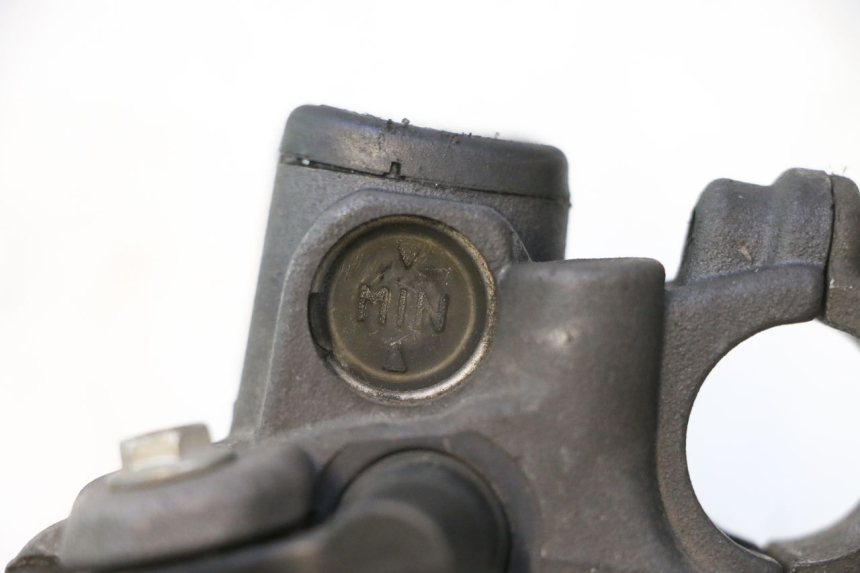photo de MASTERCYLINDER FRENO POSTERIORE PEUGEOT ELYSTAR 50 (2002 - 2014) - Zoom sullo stato d'uso