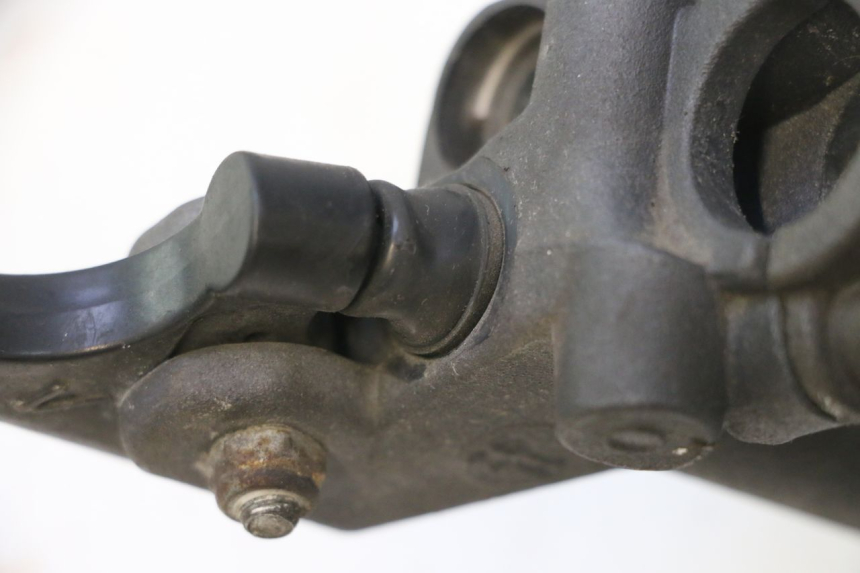photo de MASTERCYLINDER FRENO POSTERIORE PEUGEOT ELYSTAR 50 (2002 - 2014) - Altra angolazione