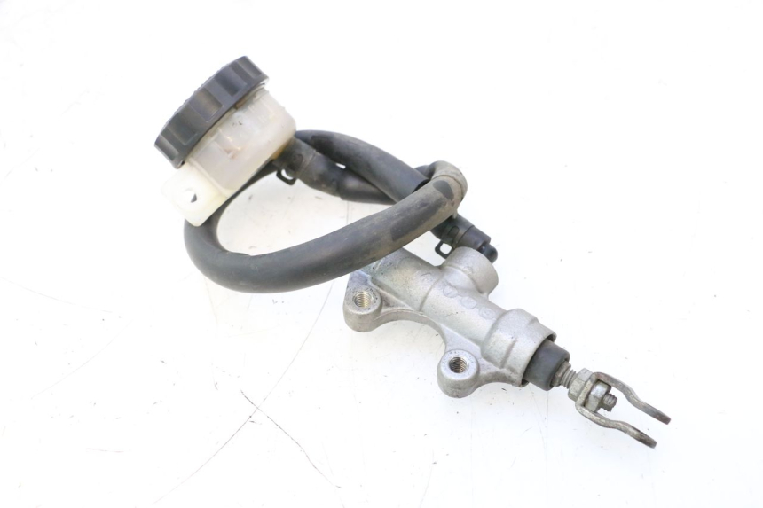 photo de CILINDRO PRINCIPALE POSTERIORE KAWASAKI ER-6 ER6 N 650 (2005 - 2009) - Altra angolazione