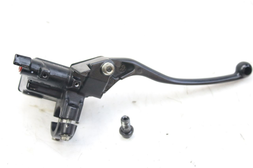 photo de MASTERCYLINDER FRENO POSTERIORE HONDA FES S-WING SWING ABS 125 (2007 - 2015) - Dettaglio del componente