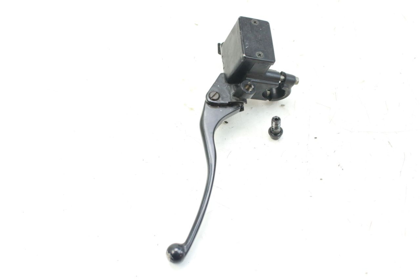 photo de MASTERCYLINDER FRENO POSTERIORE HONDA FES S-WING SWING ABS 125 (2007 - 2015) - Primo piano tecnico