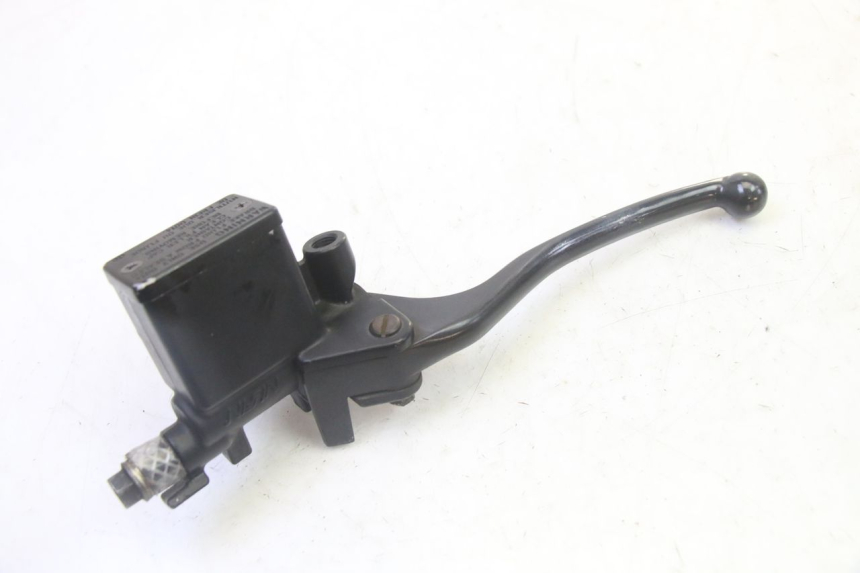 photo de MASTERCYLINDER FRENO POSTERIORE HONDA FES S-WING SWING ABS 125 (2007 - 2015) - Primo piano tecnico