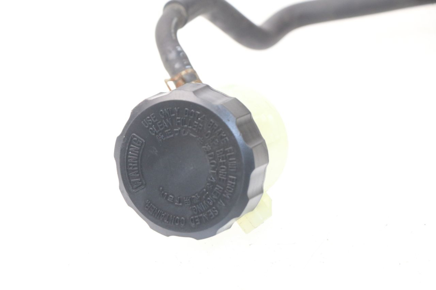 photo de MASTERCYLINDER FRENO POSTERIORE YAMAHA FJR ABS 1300 (2006 - 2012) - Altra angolazione