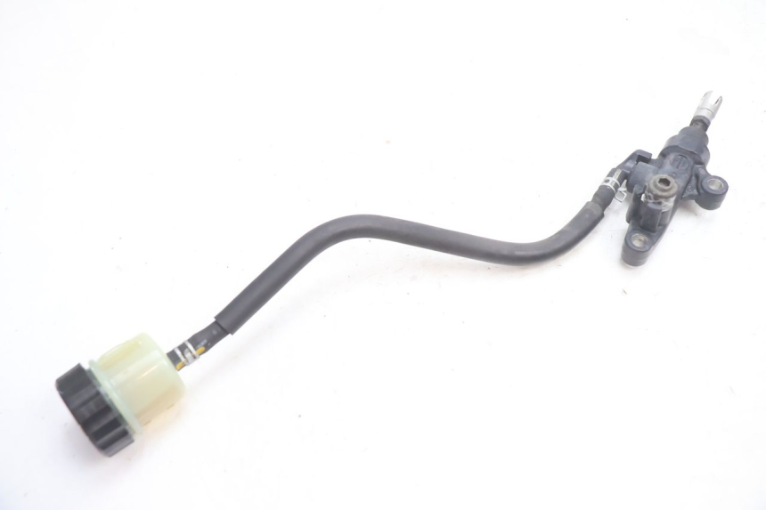 photo de POMPA FRENO POSTERIORE YAMAHA FJR 1300 (2001 - 2005) - Stato della superficie e materiale