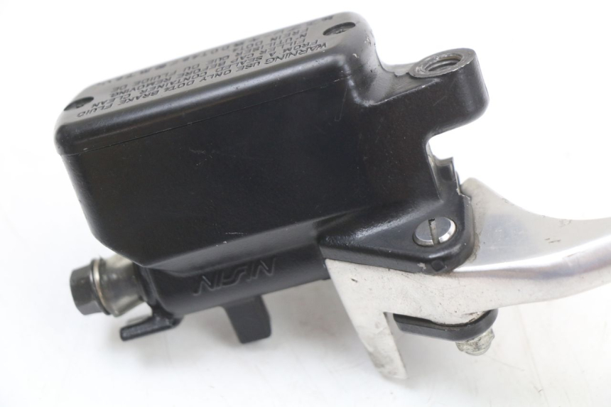 photo de POMPA FRENO POSTERIORE HONDA FJS SILVER WING SILVERWING 400 (2005 - 2008) - Primo piano tecnico