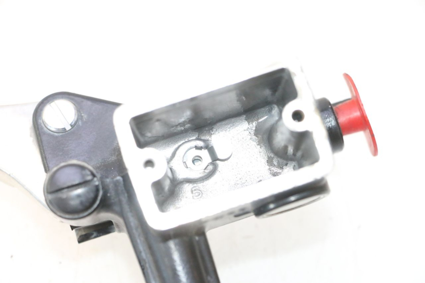 photo de POMPA FRENO POSTERIORE HONDA FORZA 125 (2015 - 2016) - Dettaglio del componente