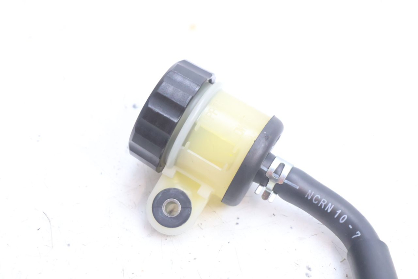 photo de CILINDRO MAESTRO FRENO POSTERIORE YAMAHA FZ8 800 (2010 - 2016) - Dettaglio del componente