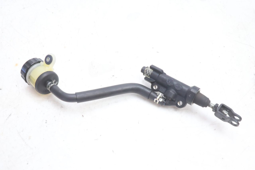 photo de CILINDRO MAESTRO FRENO POSTERIORE YAMAHA FZ8 800 (2010 - 2016) - Primo piano tecnico