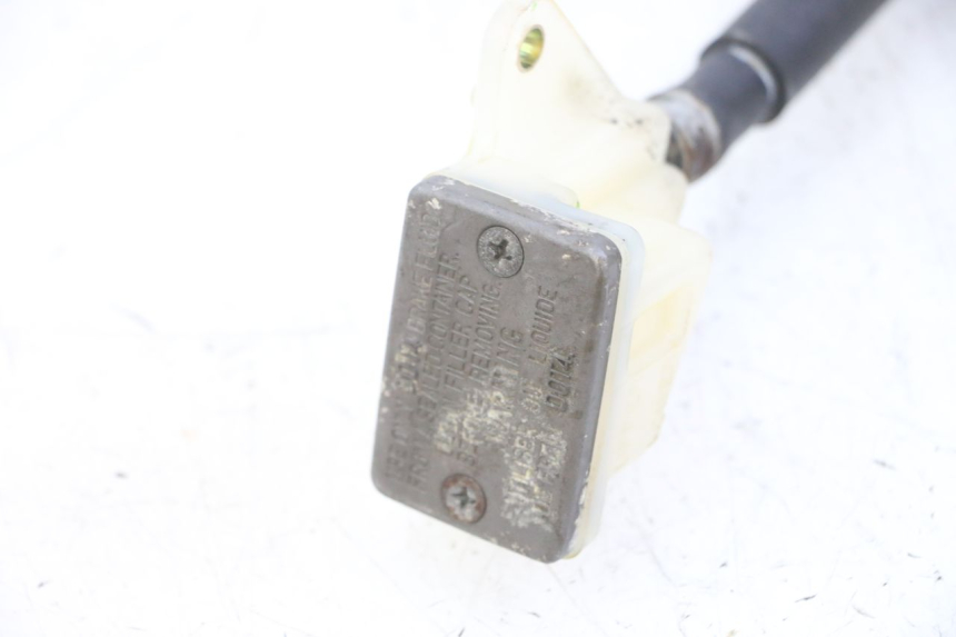 photo de Cilindro principale posteriore SUZUKI GS GSE 500 (2001 - 2003) - Zoom sullo stato d'uso