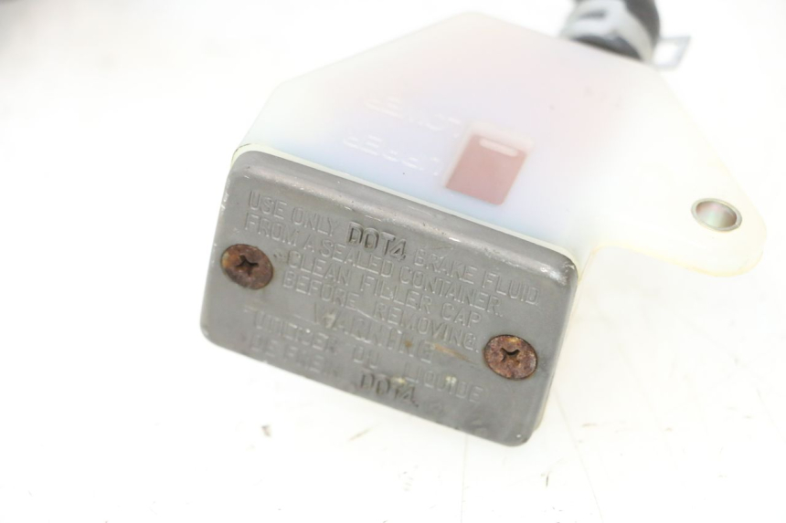 photo de CILINDRO PRINCIPALE FRENO POSTERIORE SUZUKI GSR 600 (2005 - 2012) - Primo piano tecnico