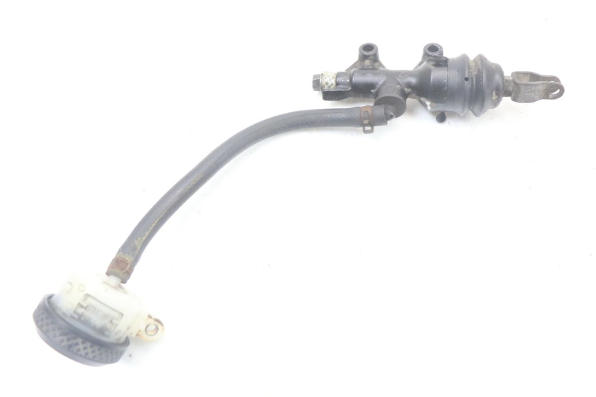 photo de POMPA FRENO POSTERIORE HARLEY DAVIDSON SPORTSTER XL CUSTOM 883 (1999 - 2006) - Dettagli dei punti di fissaggio