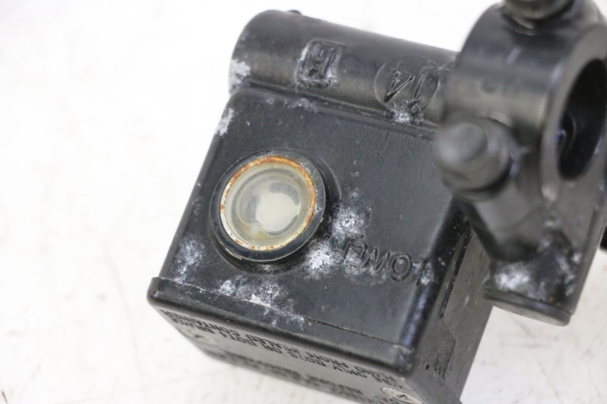 photo de POMPA FRENO POSTERIORE SYM JOYMAX 125 (2010 - 2017) - Altra angolazione