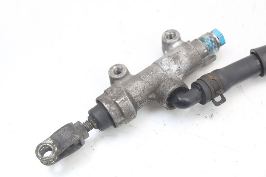 photo de MASTERCYLINDER FRENO POSTERIORE KAWASAKI ZR7 ZR-7 S 750 (1999 - 2004) - Dettagli dei punti di fissaggio