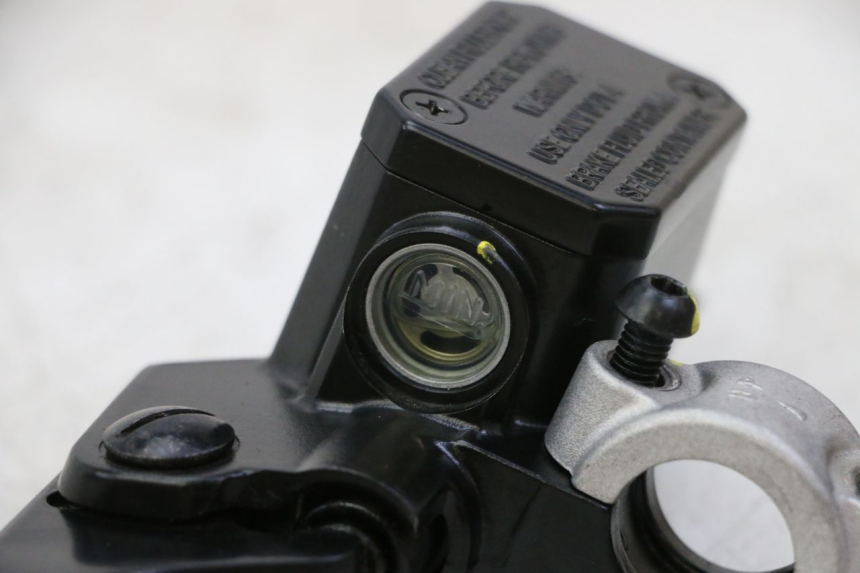 photo de POMPA FRENO POSTERIORE PIAGGIO MP3 HPE 310 (2024 - 2025) - Altra angolazione