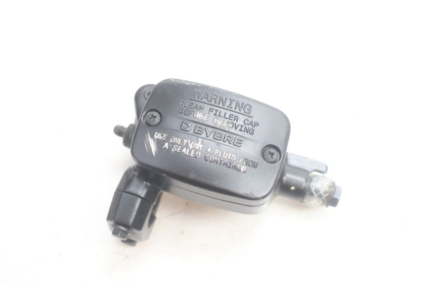 photo de POMPA FRENO POSTERIORE PIAGGIO MP3 HPE 530 (2022 - 2026) - Dettaglio del componente