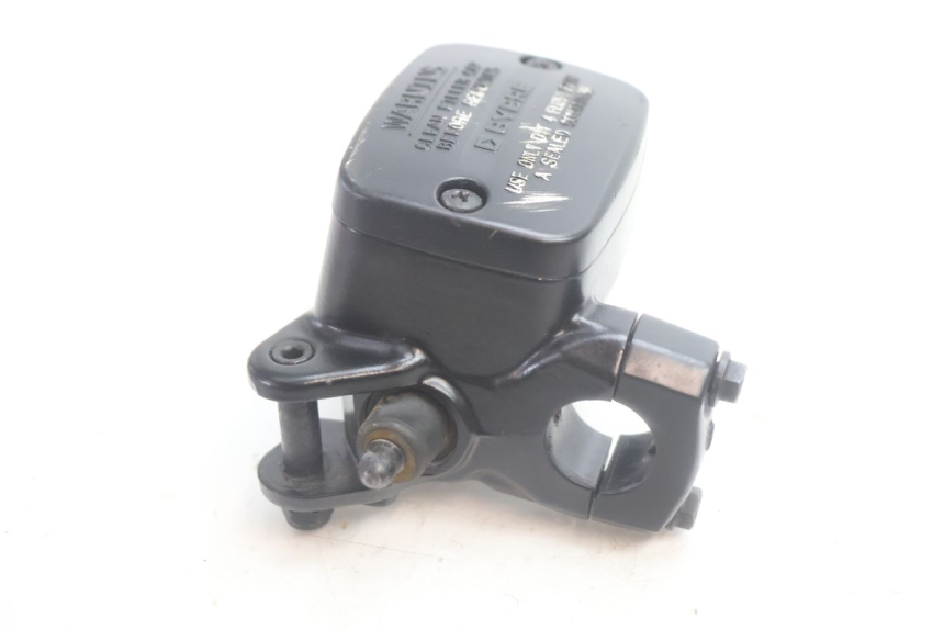 photo de POMPA FRENO POSTERIORE PIAGGIO MP3 HPE 530 (2022 - 2026) - Primo piano tecnico
