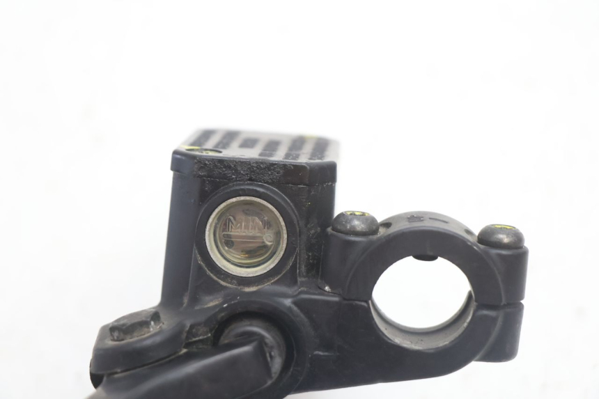 photo de MASTERCYLINDER FRENO POSTERIORE PIAGGIO MP3 LT 300 (2010 - 2016) - Primo piano tecnico