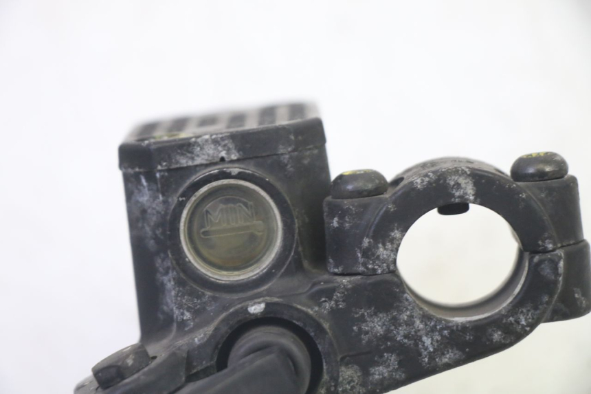 photo de MASTERCYLINDER FRENO POSTERIORE PIAGGIO MP3 RL 250 (2006 - 2010) - Primo piano tecnico