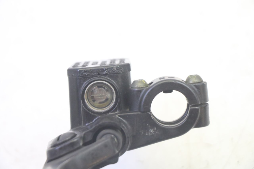 photo de POMPA FRENO POSTERIORE PIAGGIO MP3 500 (2016 - 2018) - Primo piano tecnico