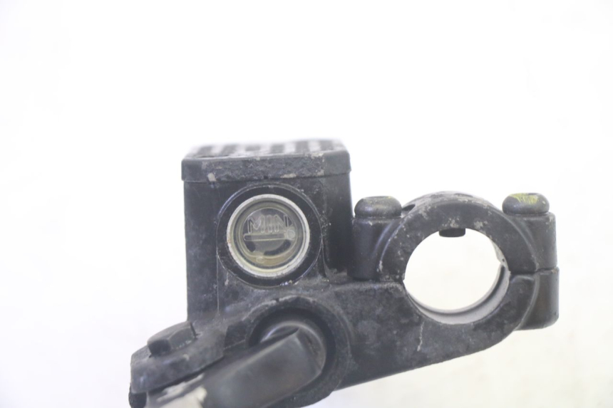 photo de MASTERCYLINDER FRENO POSTERIORE PIAGGIO MP3 RL 250 (2006 - 2010) - Primo piano tecnico
