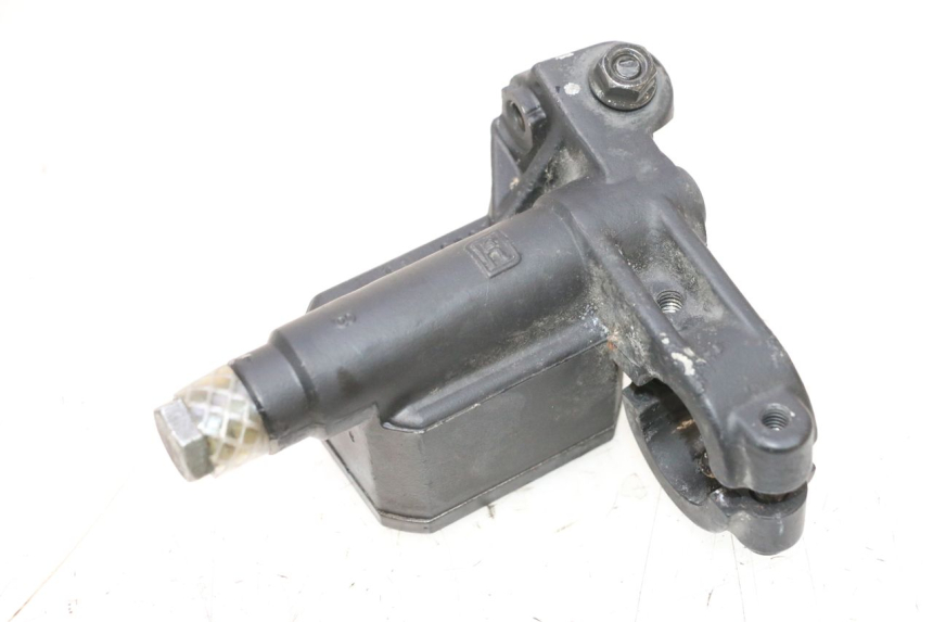 photo de MASTERCYLINDER FRENO POSTERIORE PIAGGIO MP3 RL 250 (2006 - 2010) - Altra angolazione