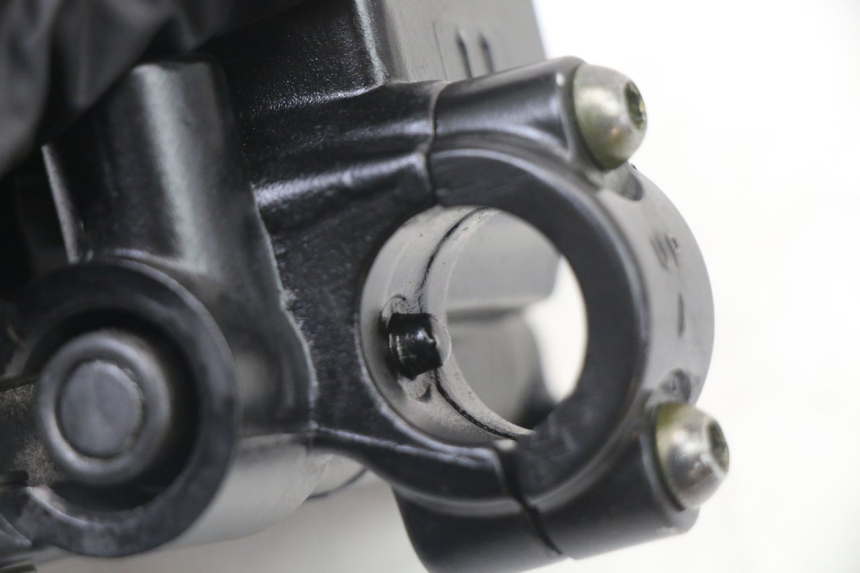 photo de POMPA FRENO POSTERIORE PIAGGIO NRG POWER PUREJET 50 (2018 - 2021) - Dettagli dei punti di fissaggio