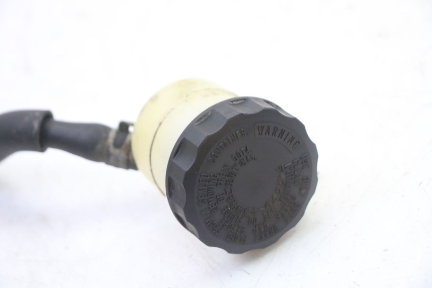 photo de POMPA FRENO POSTERIORE HONDA NTV DEAUVILLE ABS 700 (2007 - 2016) - Primo piano tecnico