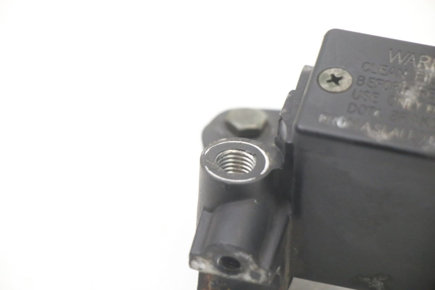 photo de MASTERCYLINDER FRENO POSTERIORE PEUGEOT CITYSTAR 2T 50 (2018 - 2021) - Zoom sullo stato d'uso