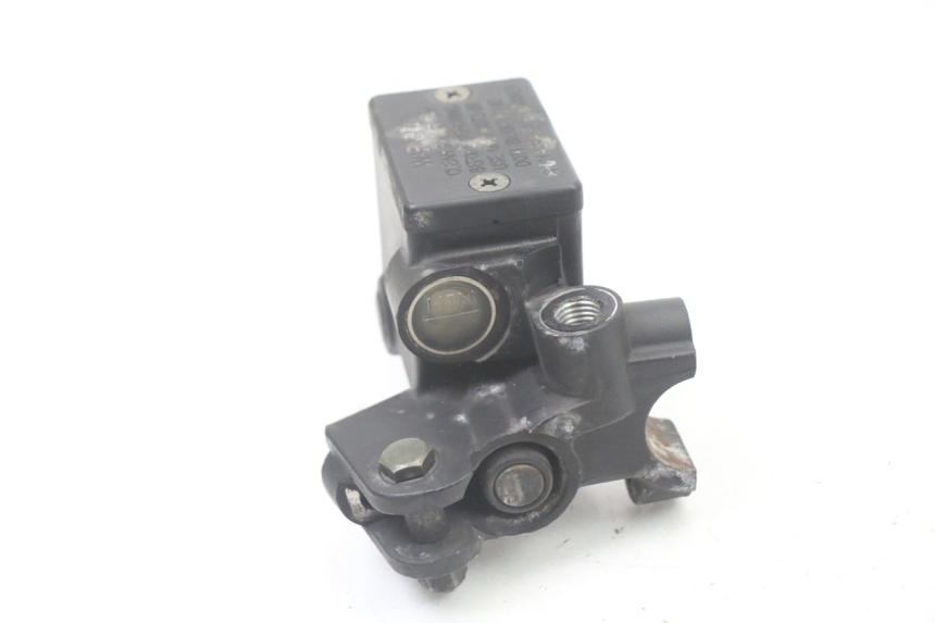 photo de MASTERCYLINDER FRENO POSTERIORE PEUGEOT CITYSTAR 2T 50 (2018 - 2021) - Primo piano tecnico