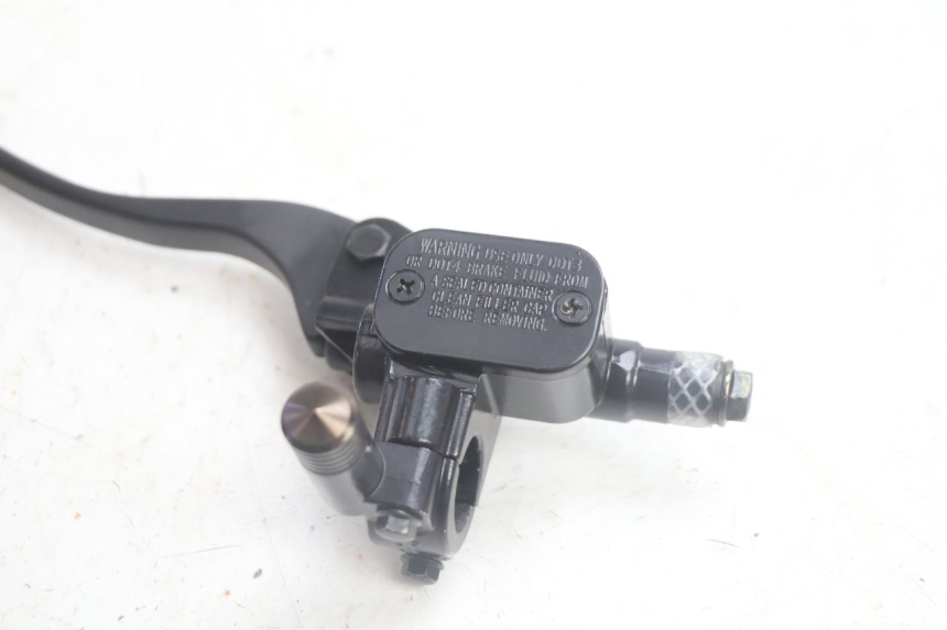 photo de POMPA FRENO POSTERIORE JM MOTORS R-MAX TECH 50 (2024 - 2026) - Zoom sullo stato d'uso