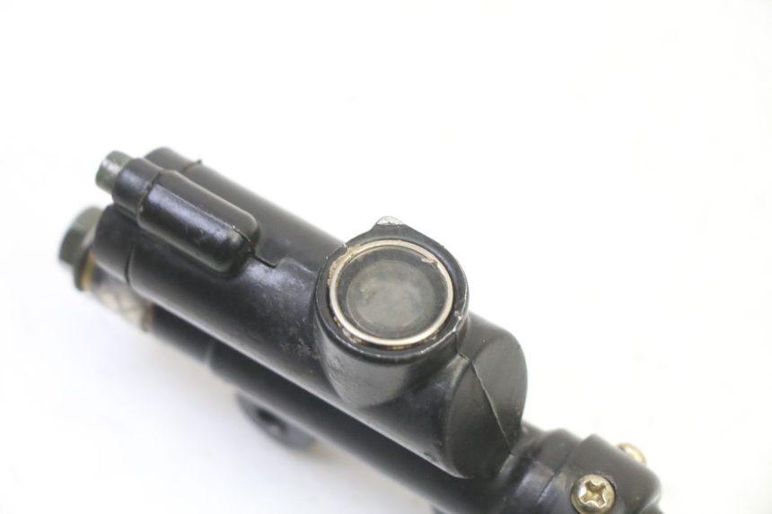 photo de MASTERCYLINDER FRENO POSTERIORE APOLLO RFZ 125 - Primo piano tecnico