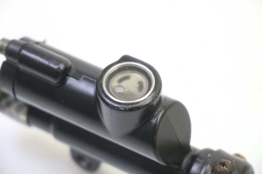 photo de MASTERCYLINDER FRENO POSTERIORE APOLLO RFZ 125 - Primo piano tecnico