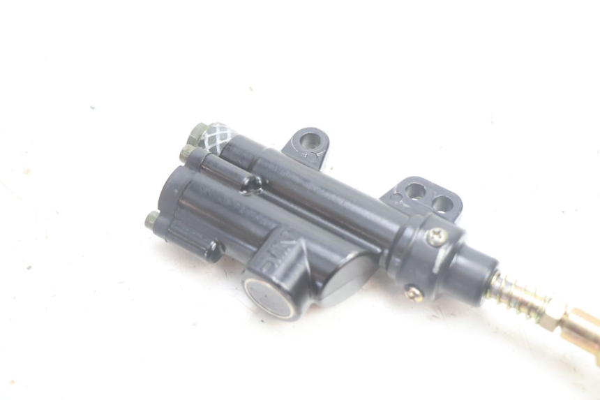 photo de MASTERCYLINDER FRENO POSTERIORE APOLLO RFZ 150 - Dettaglio del componente