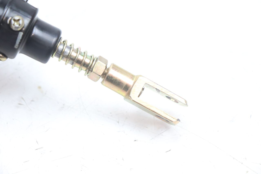 photo de MASTERCYLINDER FRENO POSTERIORE APOLLO RFZ 150 - Altra angolazione