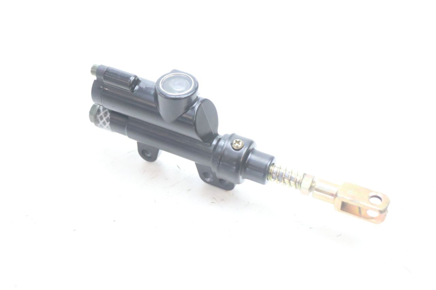photo de MASTERCYLINDER FRENO POSTERIORE APOLLO RFZ 150 - Primo piano tecnico