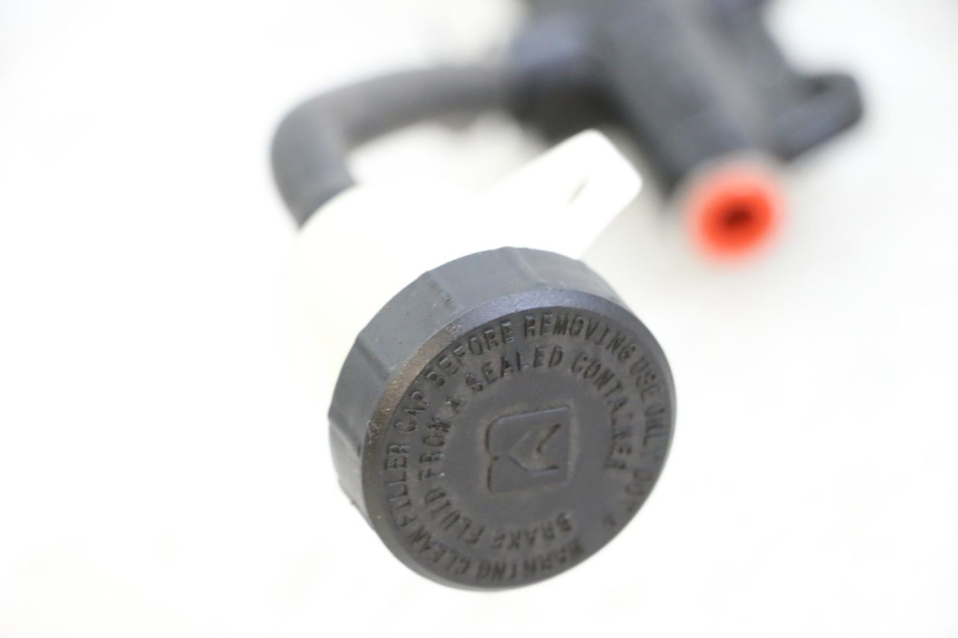 photo de POMPA FRENO POSTERIORE ROYAL ENFIELD CONTINENTAL GT 650 (2019 - 2024) - Dettaglio del componente